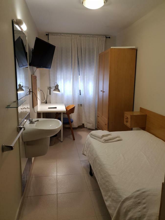 Residencial Oscense Hotell Huesca Eksteriør bilde