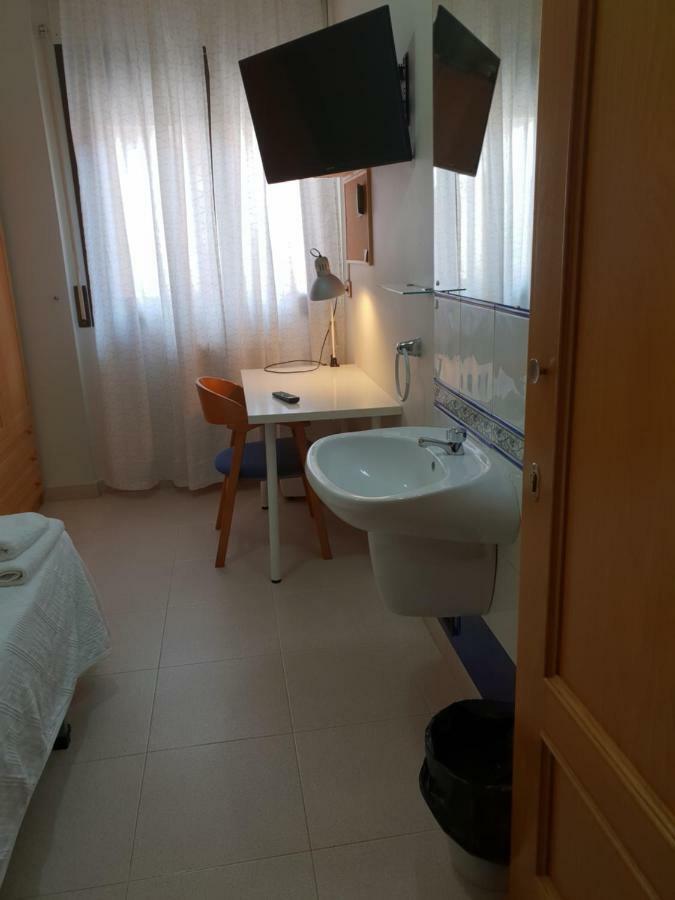 Residencial Oscense Hotell Huesca Eksteriør bilde